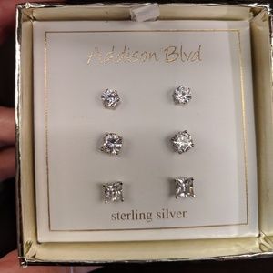 🌺 3 for $10  Earrings